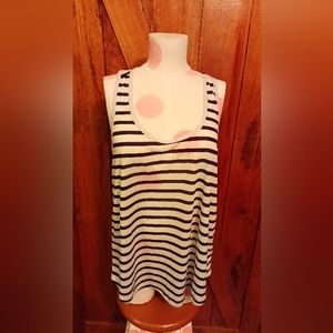 ⭐**NWOT**Basic H&M top⭐(bundle (2) listings with a ⭐ for $15)